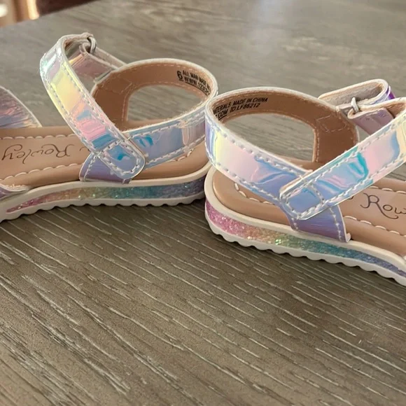 Cynthia Rowley size 6 irredescent rainbow sandals - Picture 8 of 15